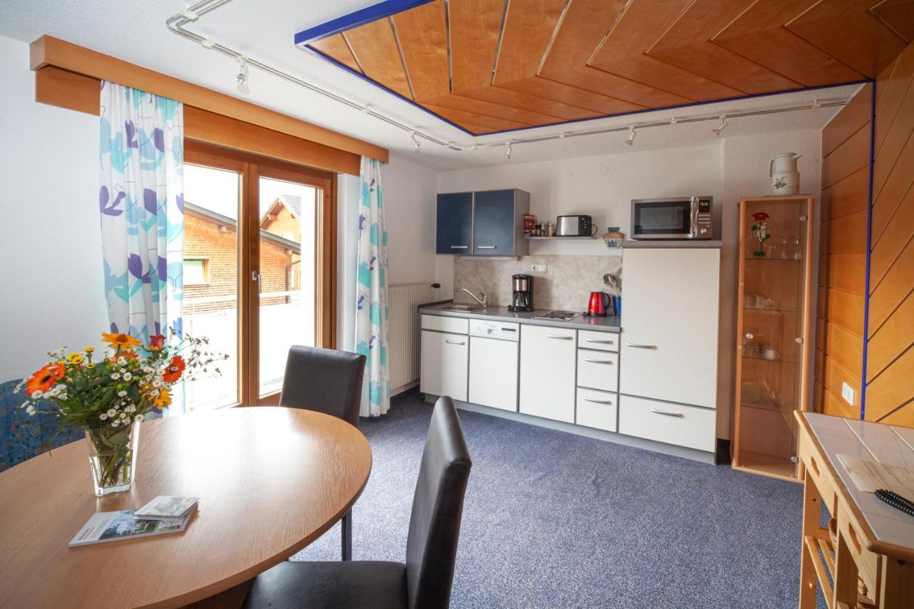 Hotel Garni Brigitte Burserberg Bagian luar foto