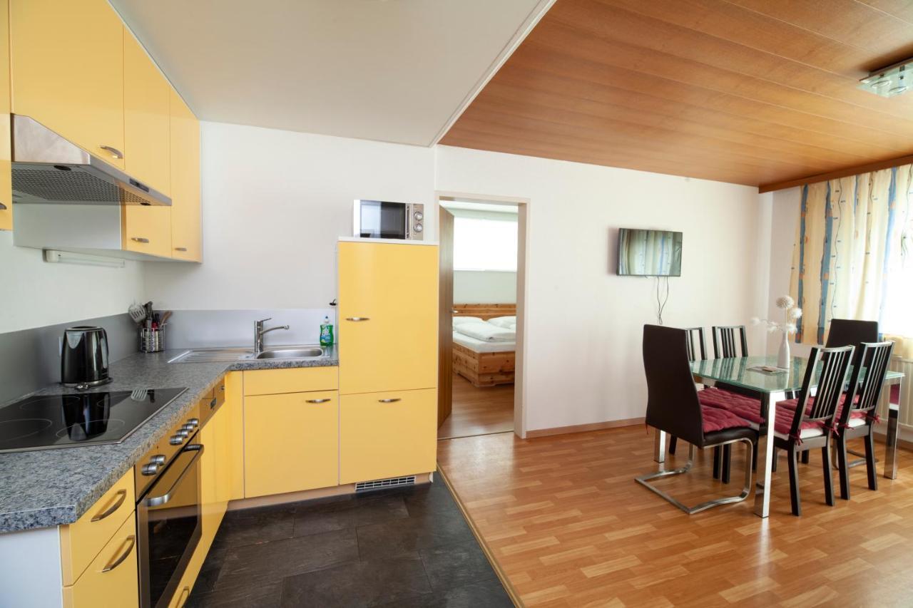 Hotel Garni Brigitte Burserberg Bagian luar foto