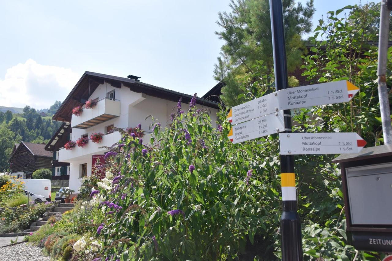 Hotel Garni Brigitte Burserberg Bagian luar foto