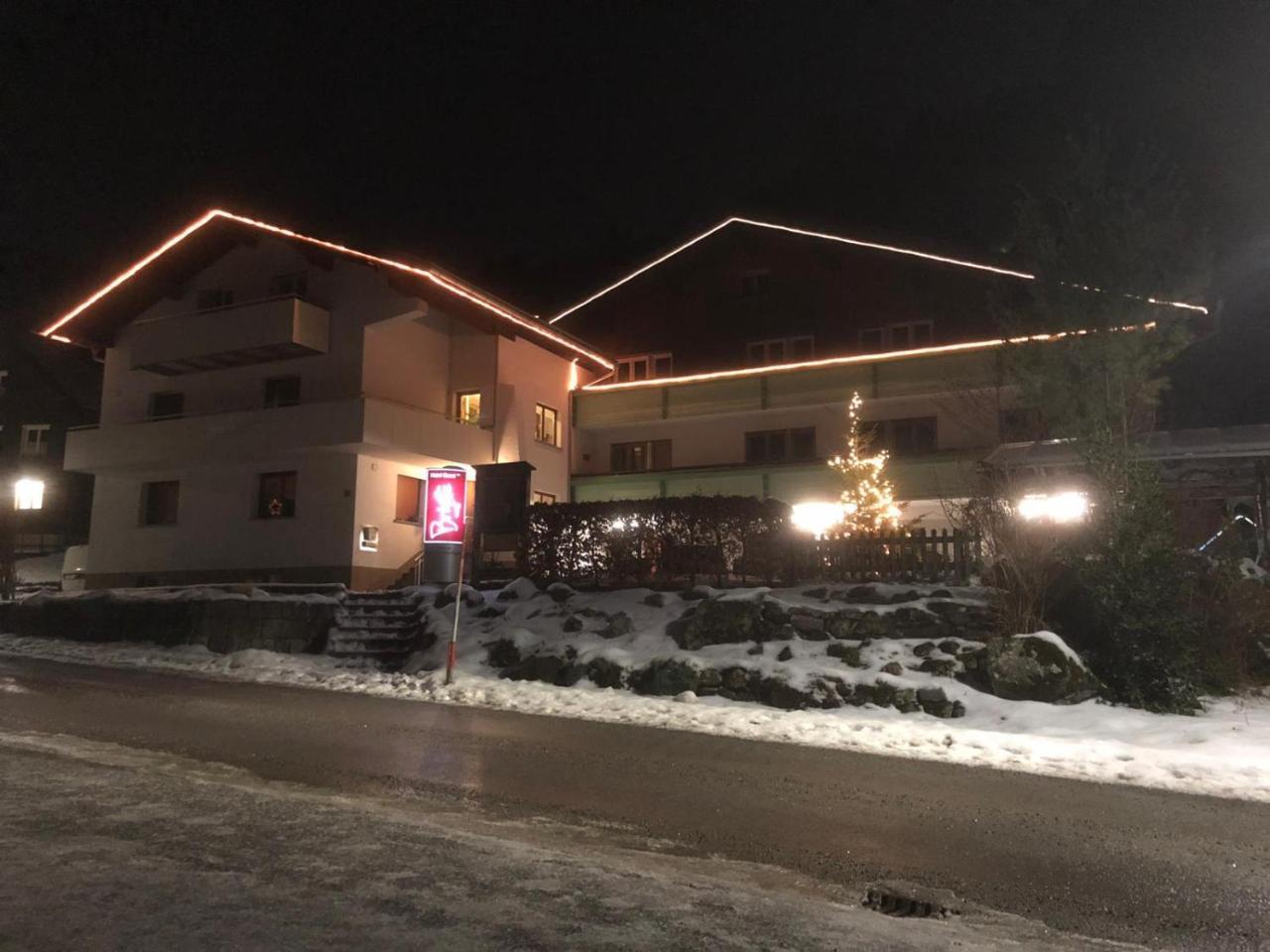 Hotel Garni Brigitte Burserberg Bagian luar foto
