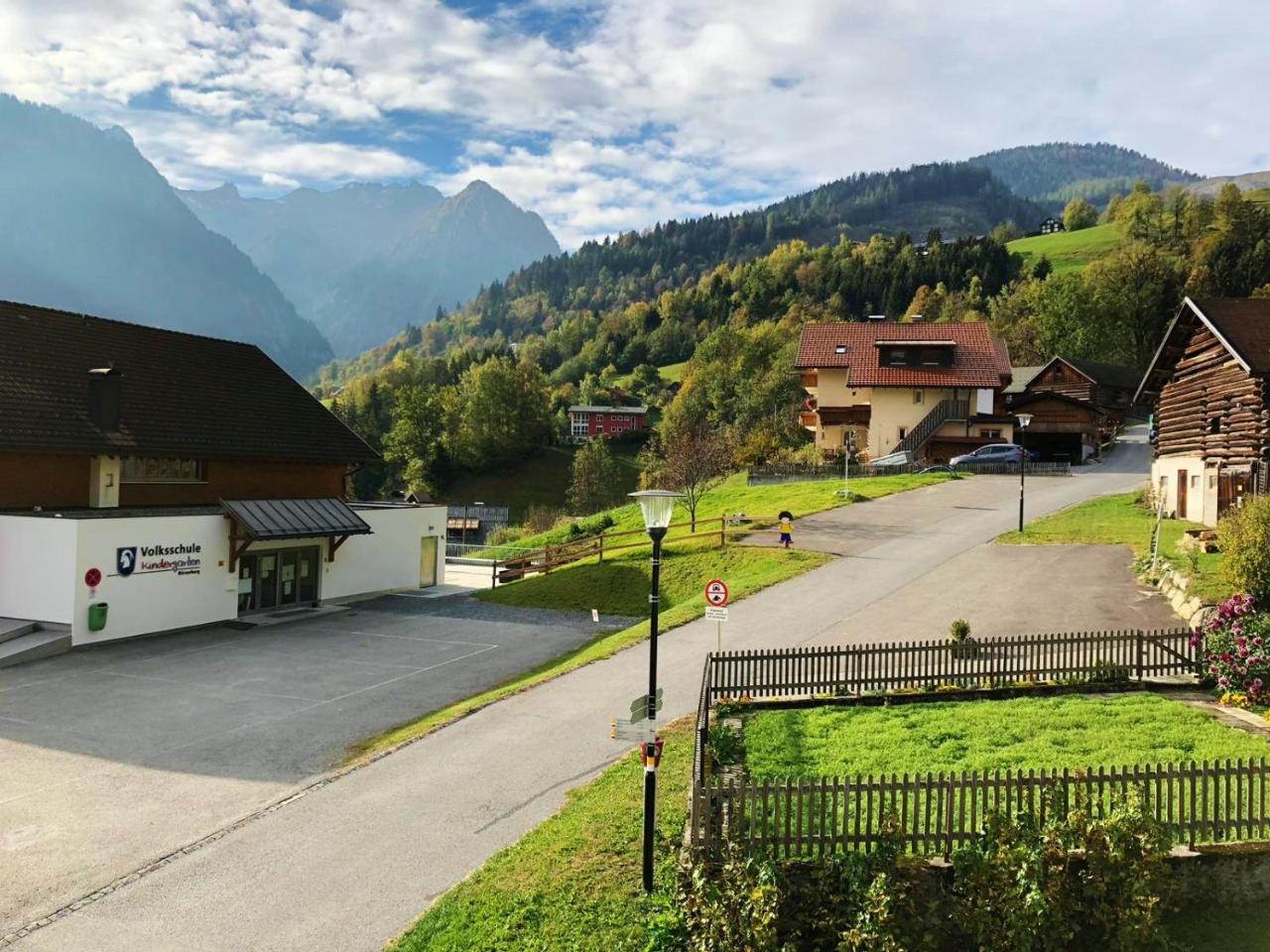 Hotel Garni Brigitte Burserberg Bagian luar foto