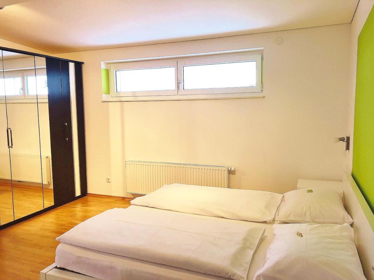 Hotel Garni Brigitte Burserberg Bagian luar foto